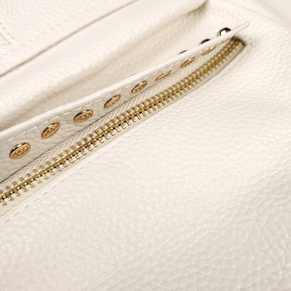 🔴 LAGGO Cream Pebbled Joyce Hobo Shoulder Bag - Picture 6 of 16